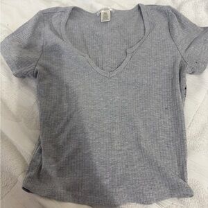 Bozzolo Gray Ribbed V-Neck Short Sleeve Top